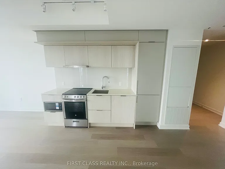 448 Burnhamthorpe Rd W #2608 — Photo 2
