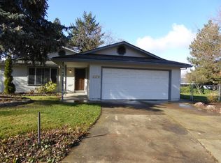 2873 Anita Cir, Medford, OR