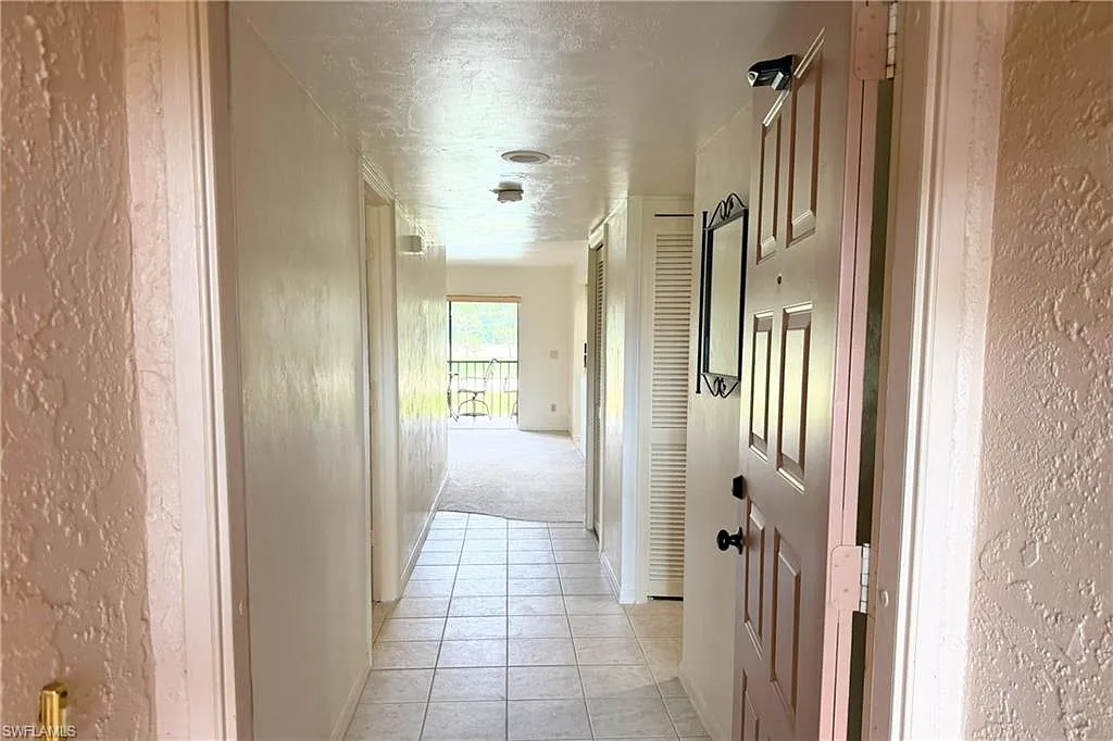 Building Photo - 7360 Saint Ives Way #2205