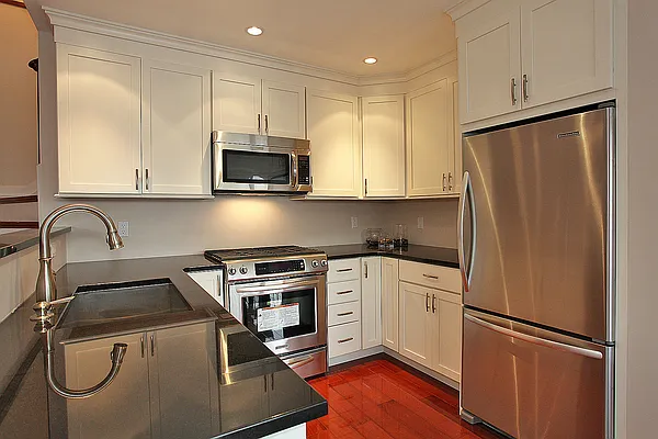 Sold by Dorsa Group | media 23