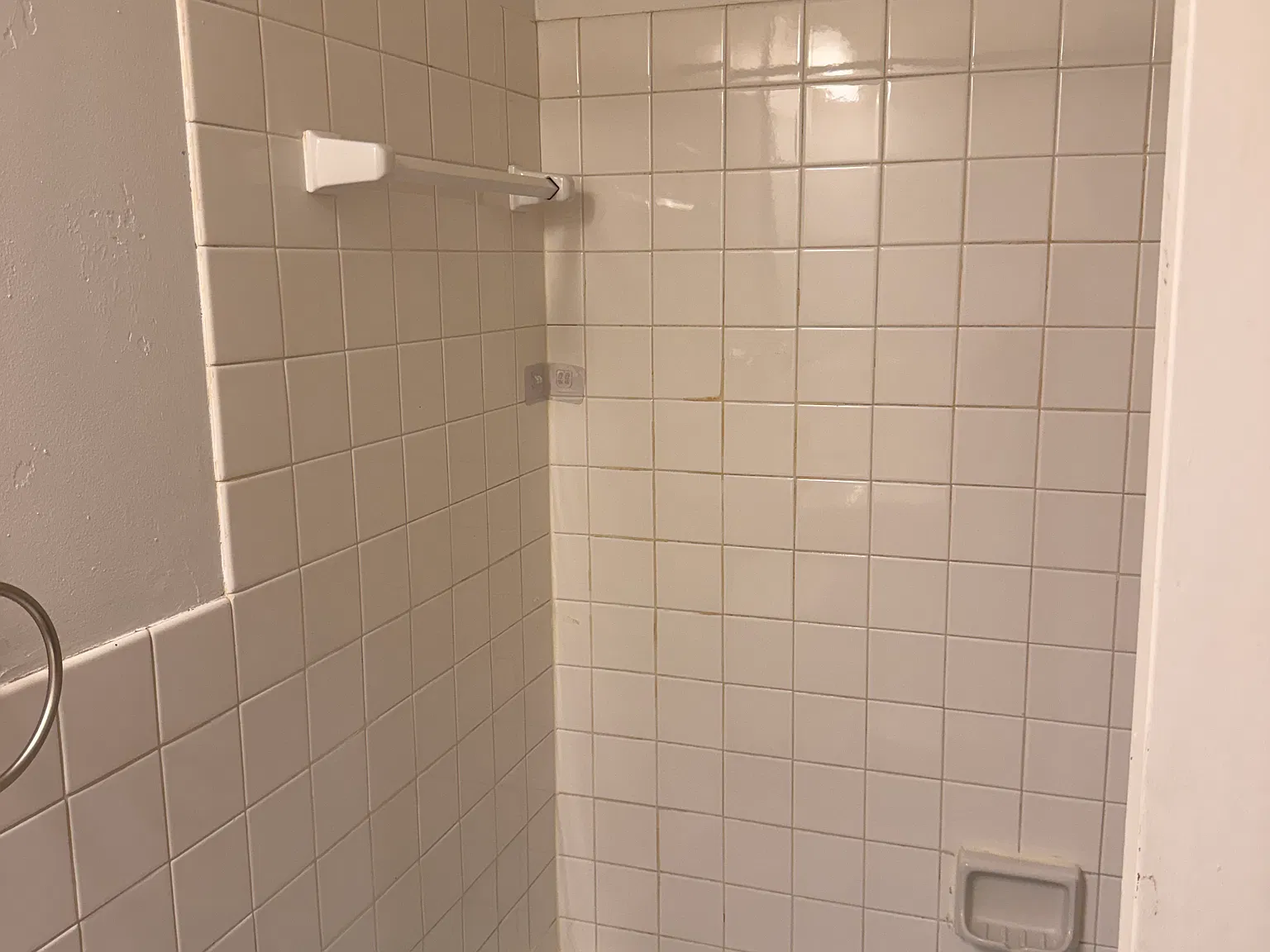 2711 Grand Ave S — Photo 4