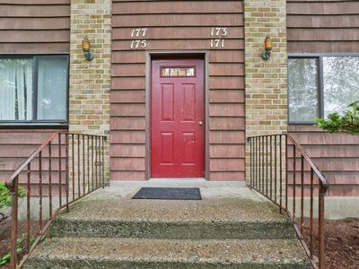 171 Kennedy Drive #171, Bridgeport, CT, 06606