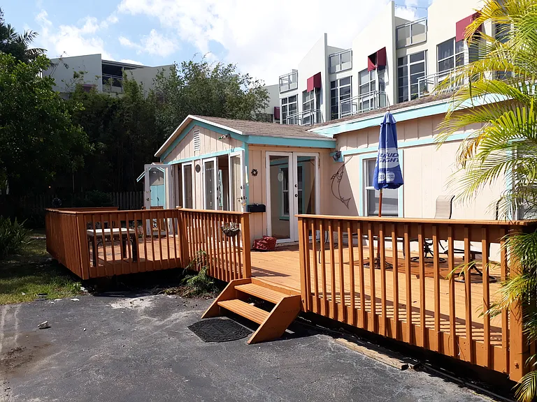 720 SE 12th St #B — Photo 17