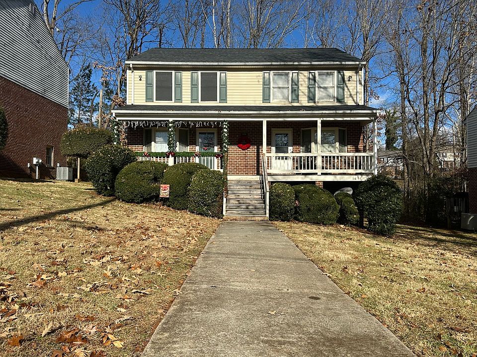 2nd image of 101-105 Aaron Pl #103-B