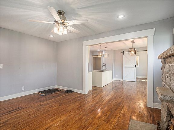 3rd image of 3819 S Benton Ave