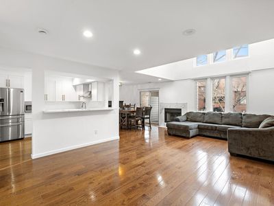 714 Mainsail Ln, Secaucus, NJ, 07094
