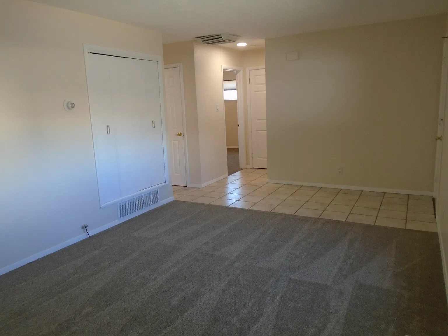 2 bed, 800 sqft, $1,275 — Photo 3