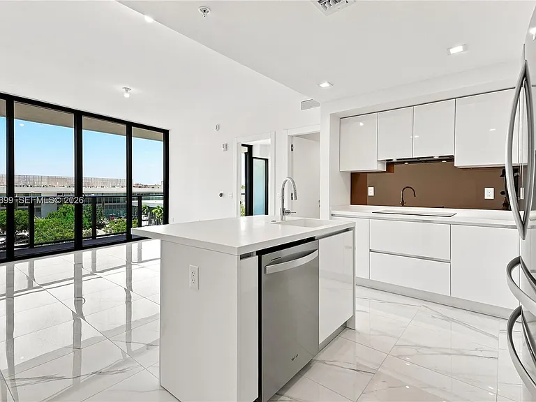 1179 E Hallandale Blvd #302 — Photo 19