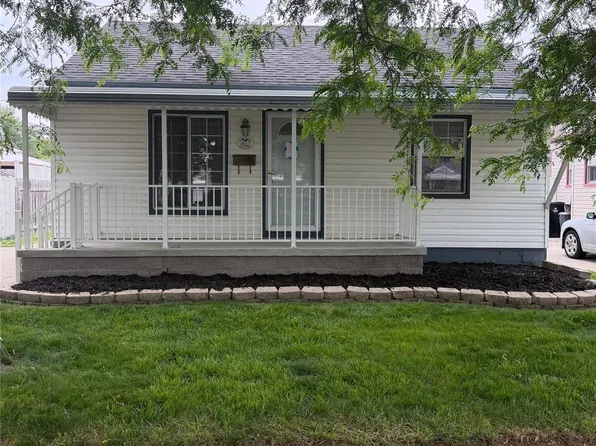 3613 21st St, Wyandotte, MI 48192