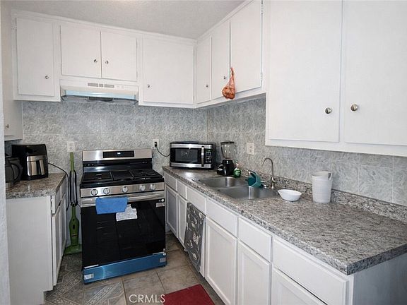 5th image of 1001 E Grant St Unit F4