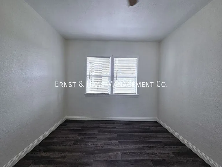 1527 Junipero Ave #20 — Photo 11