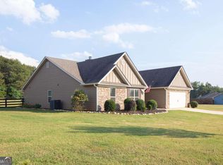 330 Highlands Dr, Winterville, GA 30683