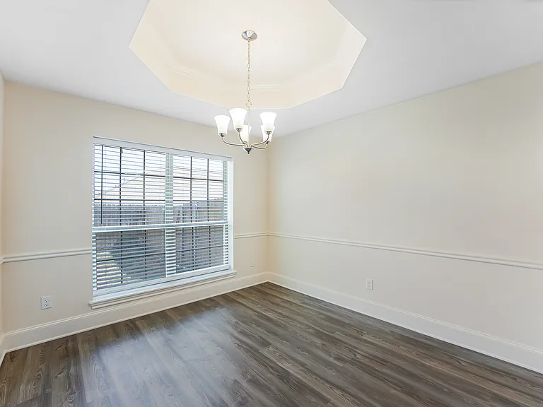 815 E Grande Blvd #R-102 — Photo 9