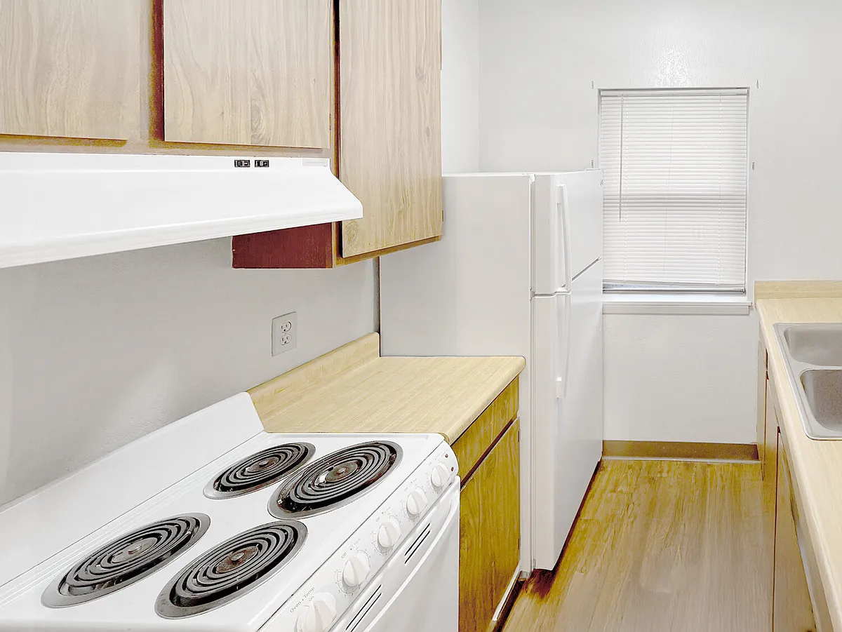 Building Photo - Pam Apartments