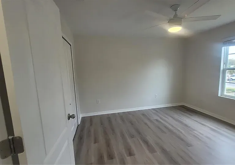 10118 Candleberry Woods Ln — Photo 19