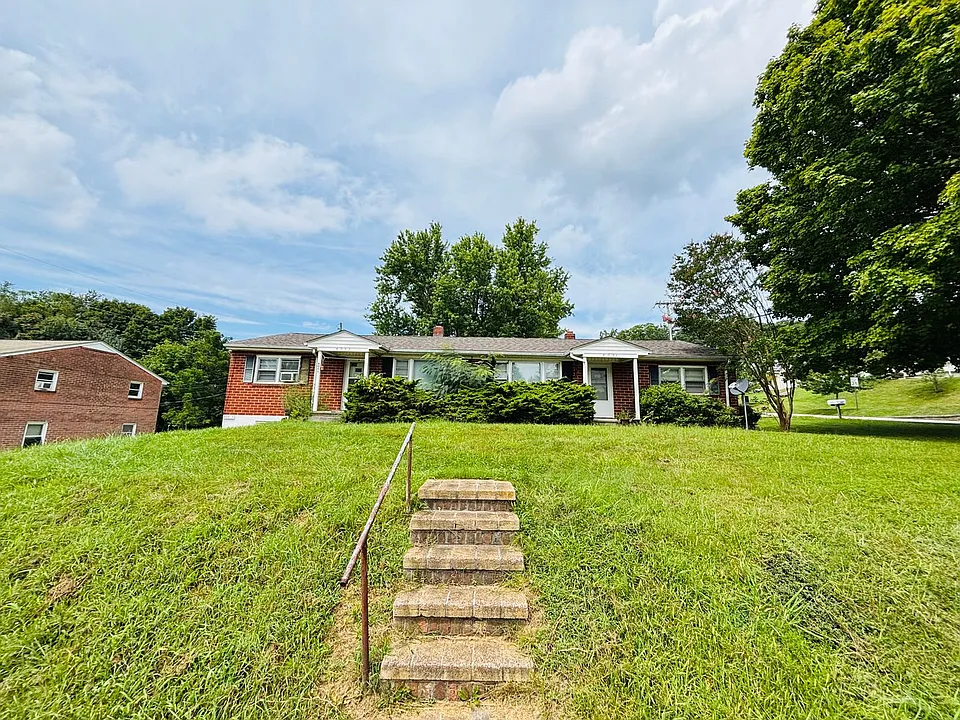 729AB - 405 Marlington St. DM