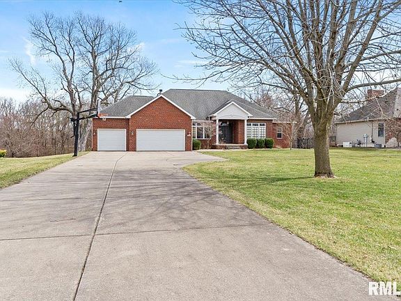 3rd image of 1408 Arlington Chase