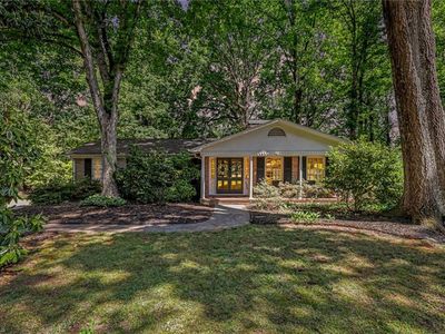 2860 Saint Claire Rd, Winston Salem, NC, 27106