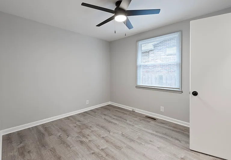 2502 Sharondale Dr — Photo 24