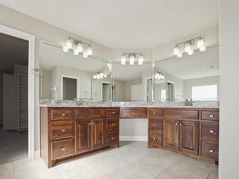 15101 Helium Rd — Photo 15