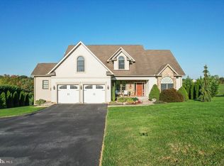 4044 Landis Rd, Hanover, PA 17331