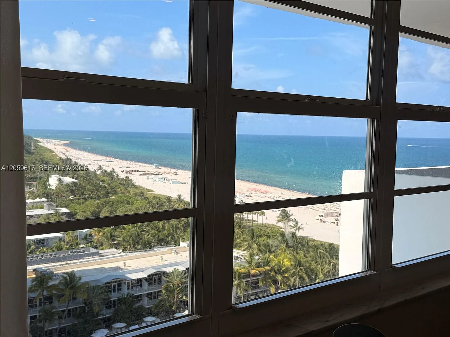 The Decoplage Condo — Photo 1