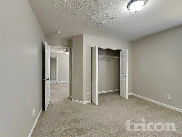 125 Ivy Hill Ln — Photo 12