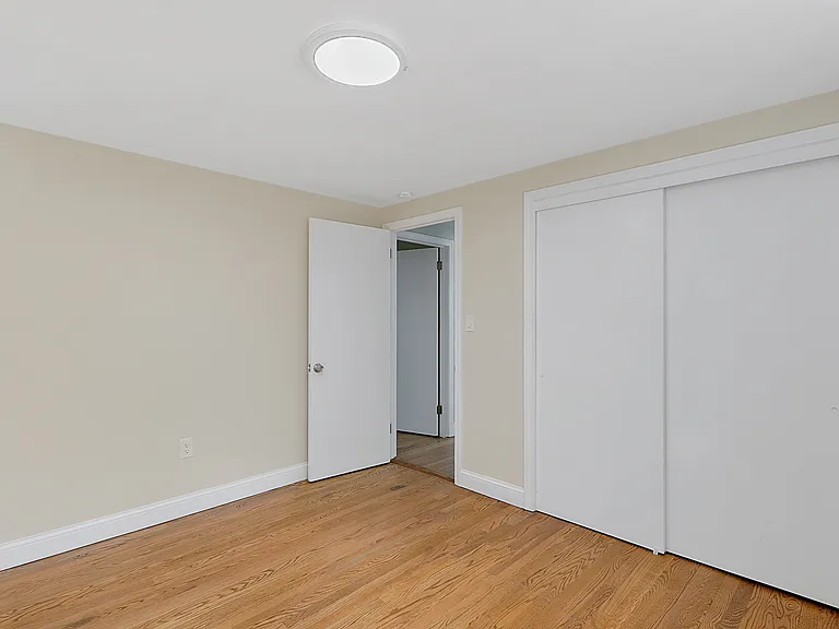 60 Union St — Photo 23