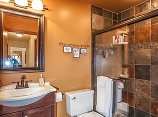 Ponchartrain Dr, Pinckney, MI 48169