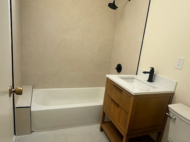 2652 Quintara St — Photo 10