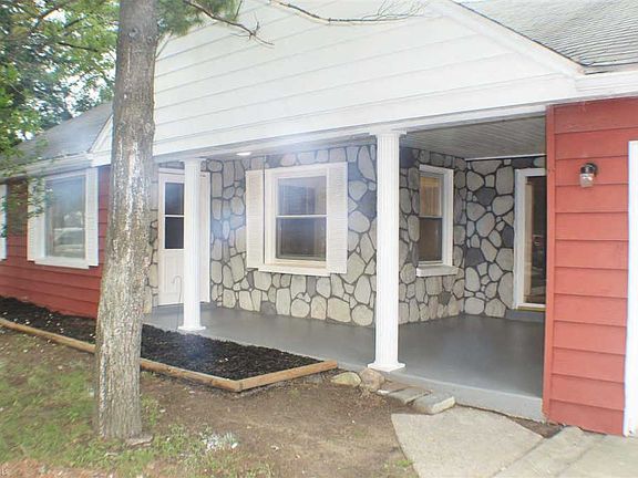 4th image of 19650 Voiland St