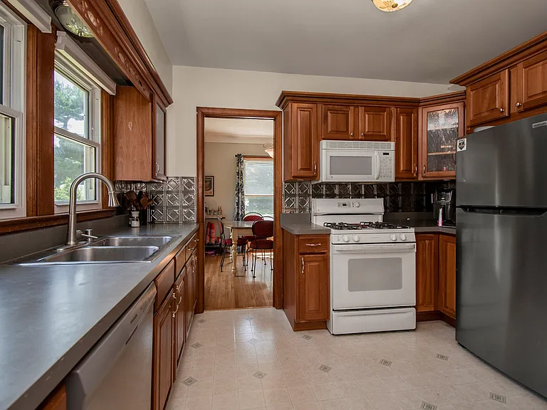 Kitchen main level