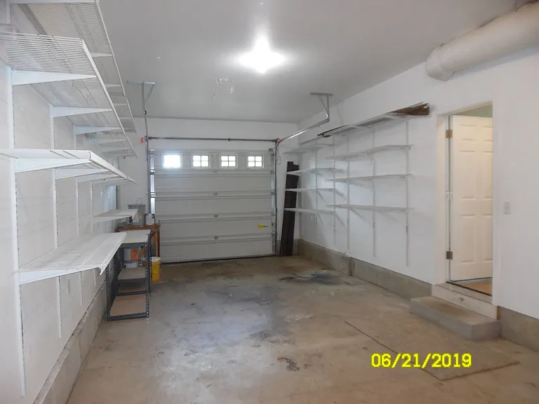 325 Cypress — Photo 18