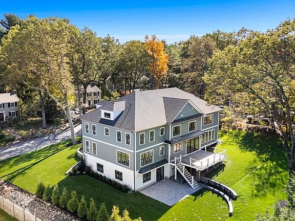 3rd image of 21 Balfour St