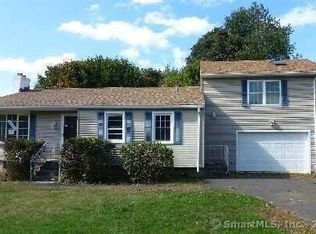 290 Gilbert Ave, Hamden, CT 06514