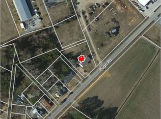 555 Pugh Rd, Clinton, NC 28328