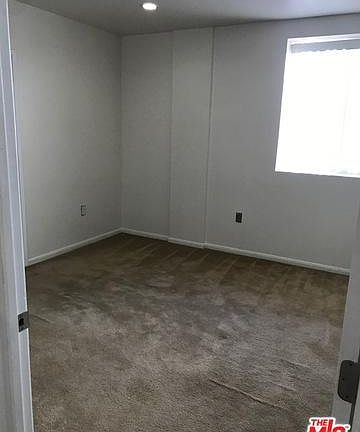 5th image of 14537 Archwood St APT 101