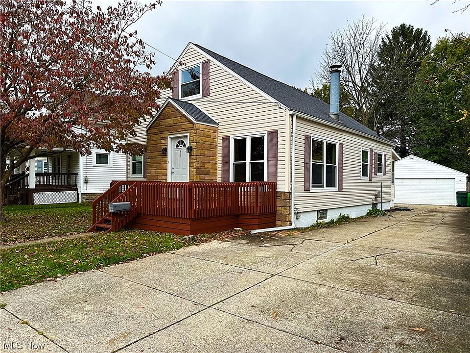 1st image of 63 Waltz Dr