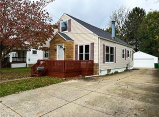 63 Waltz Dr, Barberton, OH