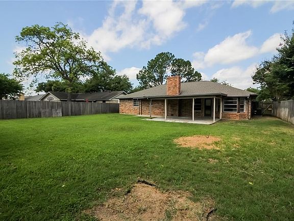 5th image of 1911 Roosevelt Dr