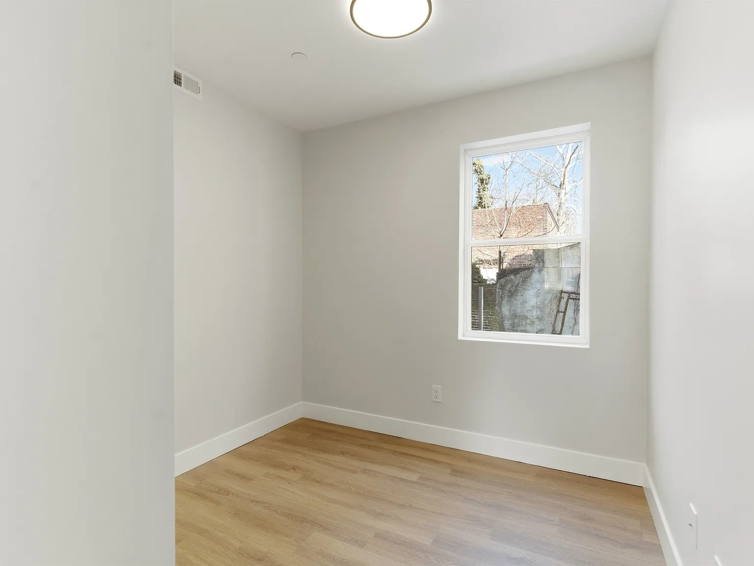 5137 Master Street - 1B — Photo 3