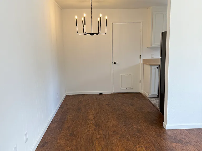 1151 Sanchez Way — Photo 15