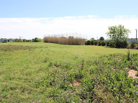2nd image of 525 Private Road 4906