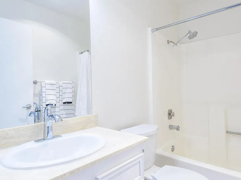 6355 Rancho Mission Rd #4 — Photo 15