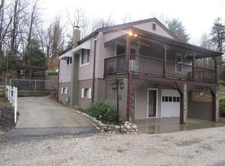116 1/2 Poplar St, Russell, KY 41169