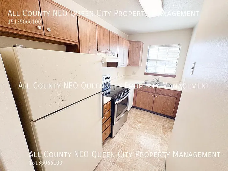 2745 Brookshire Ln — Photo 6
