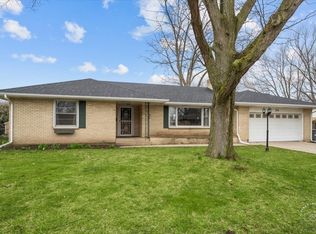 418 N Aldine St, Elgin, IL 60123