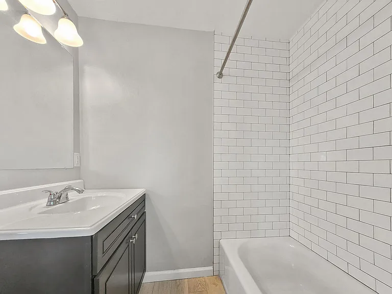 30 Arcadia St #2R — Photo 6