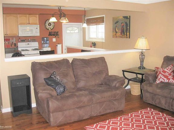 4th image of 23307 Playview St