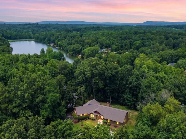 485 Lake Serene Dr, Winchester, VA 22603